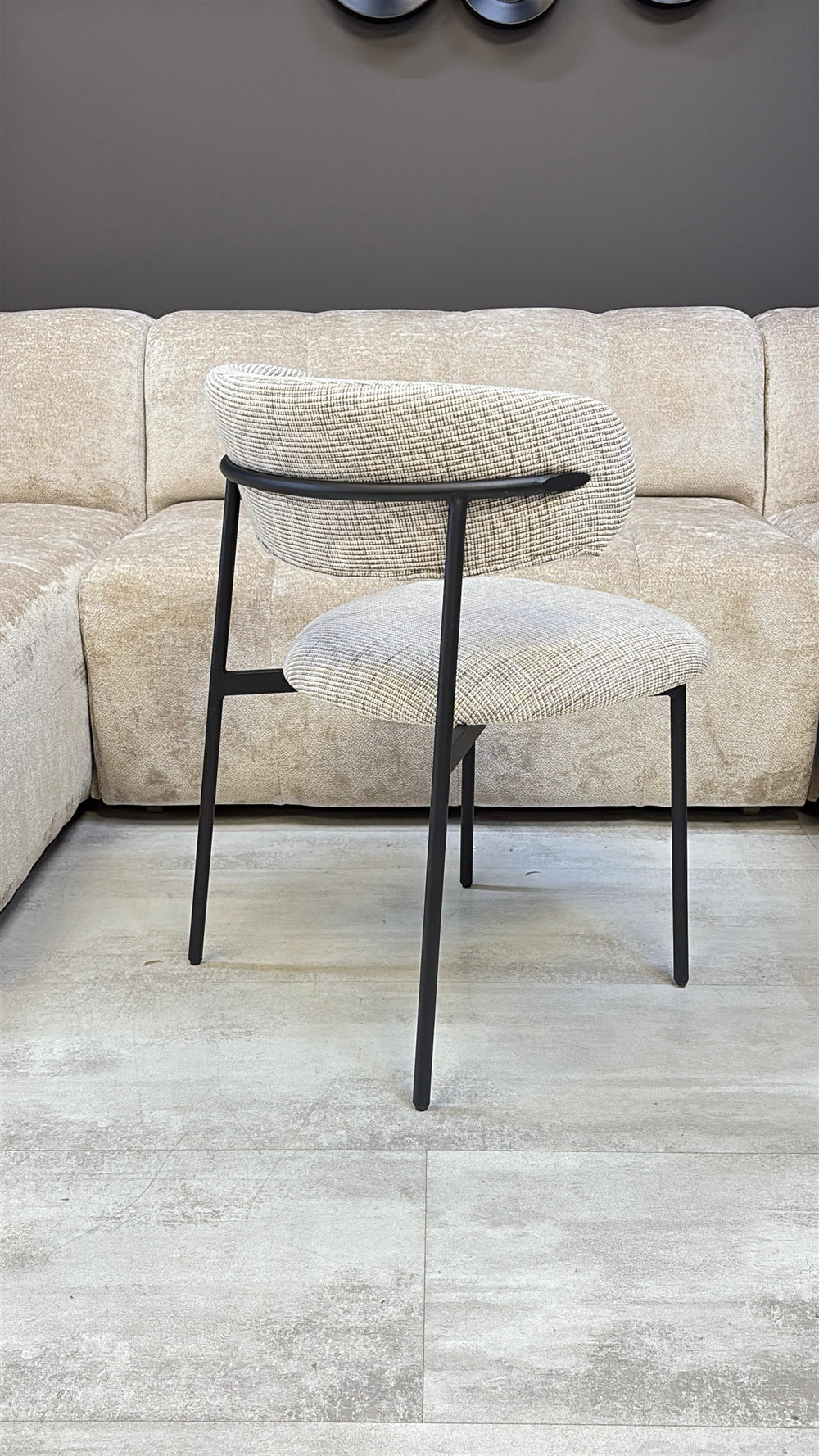 Chaise Leila Pied Noir Revetement Taupe clair