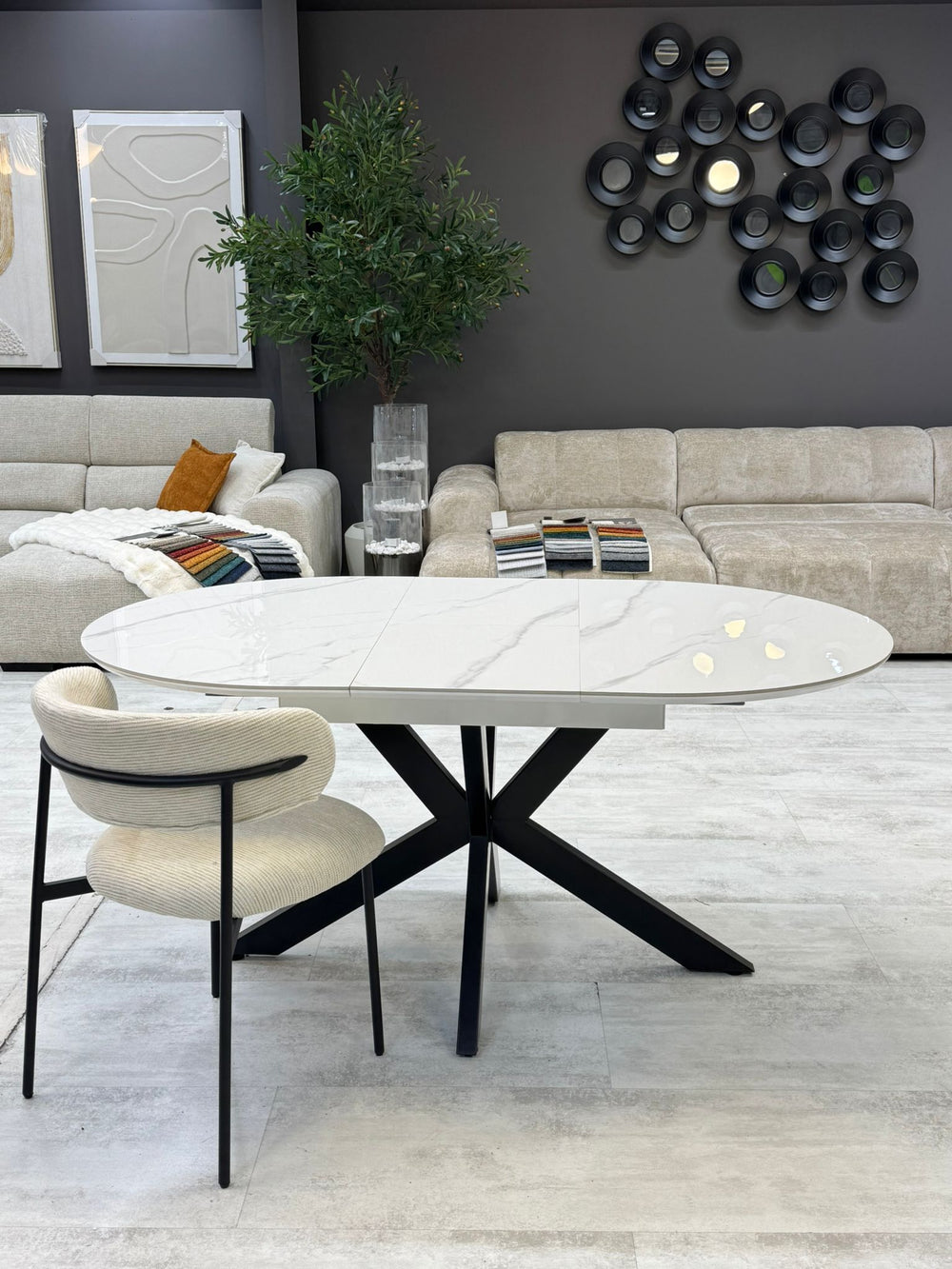 Table NOVA en céramique blanche finition marbre gris – Haute Résistance