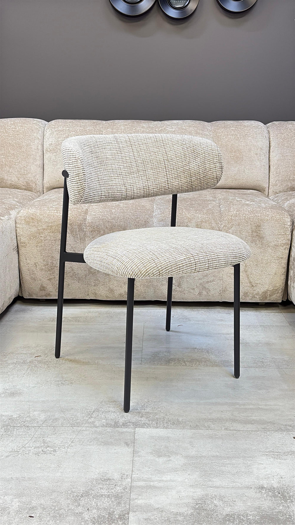 Chaise Leila Pied Noir Revetement Taupe clair