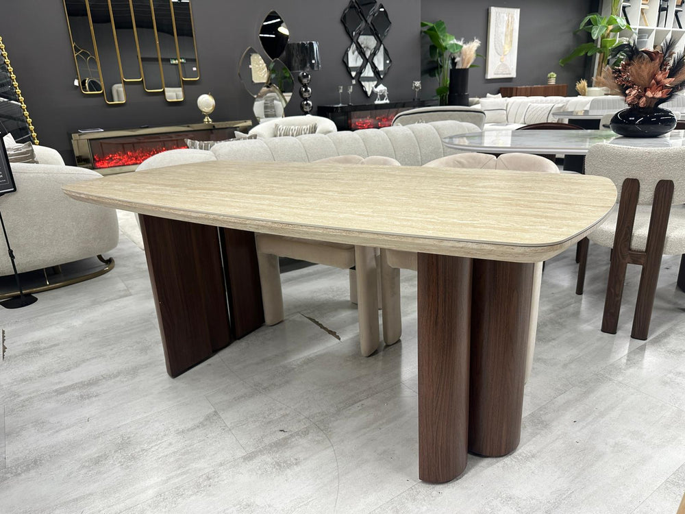 Table à manger TRINITI 180 cm – Céramique effet travertin piètement design sculptural